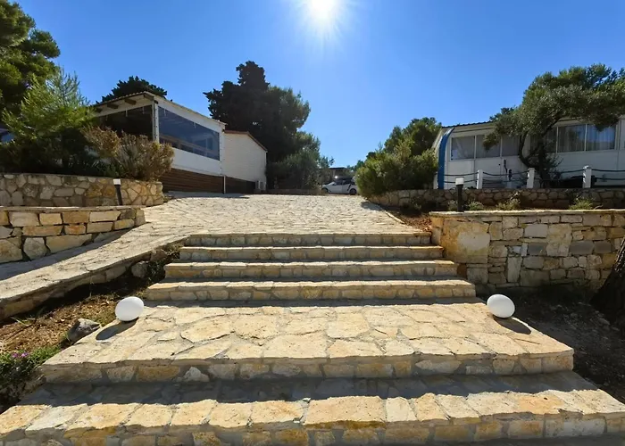 Mobile David Nyaraló *